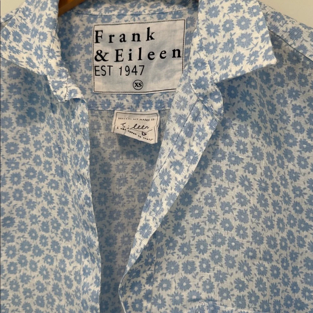 Frank and Eileen long sleeve button down size XS. The Eileen in blue linen - Picture 2 of 4